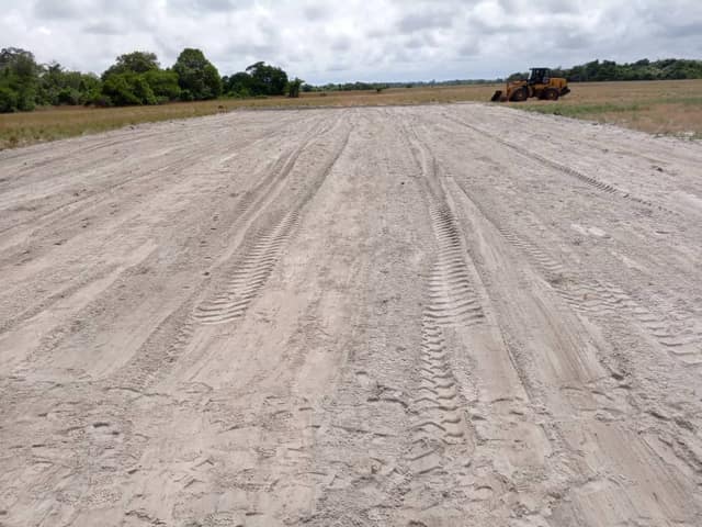 Terrassement et préparation de plateforme — photo 1 sur 15