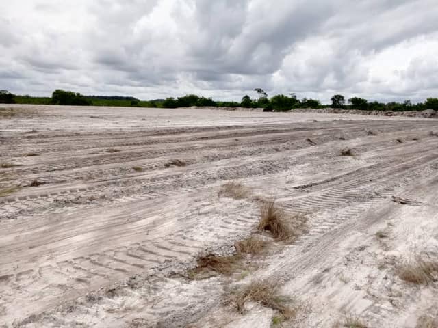 Terrassement et préparation de plateforme — photo 3 sur 15